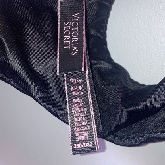 Victoria Secret Very Sexy Push Up Bra - Picture 4 of 4